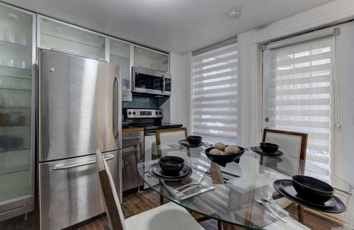 Sainte-Marie Apartment | Cozy 3BR in Montreal's Gay Village, Steps from Vibrant Nightlife and Cultural Attractions