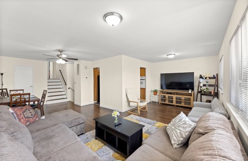 Constable Hook Apartment | Cozy 3BR | Near NYC, Cruise Port, Statue of Liberty | Free Driveway Parking