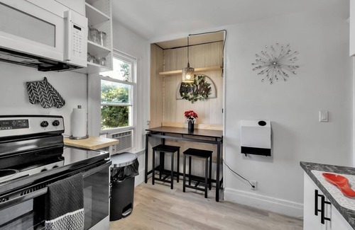 North Buffalo House | Cozy 3BR Near UB and Niagara Falls Pet-Friendly
