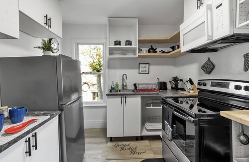 North Buffalo House | Cozy 3BR Near UB and Niagara Falls Pet-Friendly
