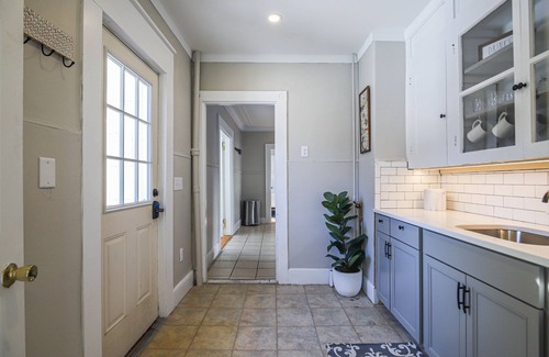 Westbrook Apartment | Cozy 3BR - Pet Friendly - Near Portland - Parking