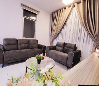 Kuching Apartment | Cozy 3BR Riverfront Sweet Homestay Kuching