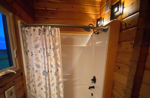 Torrington House | Cozy 4 bedroom cabin on secluded, charming farm