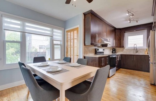 Longueuil House | Cozy 4-Bedroom Home - 15 minutes From Montreal Downtown