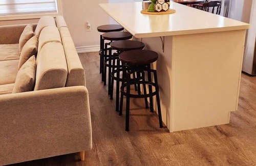 Halton Regional Municipality House | Cozy 4 bedroom Home in Milton GTA