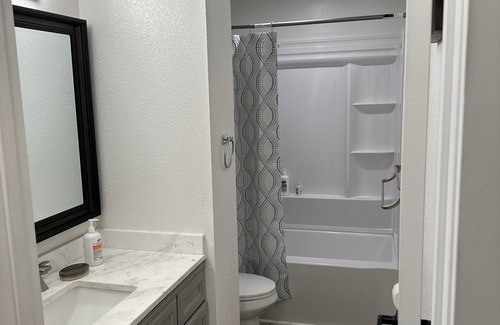 Billings House | Cozy 4 bedroom home- near airport