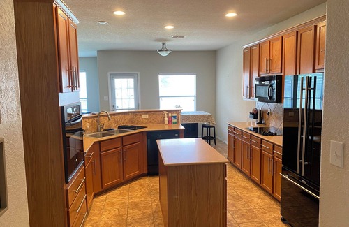 San Antonio House | Cozy 4-bedroom house in delightful San Antonio with AC, WiFi