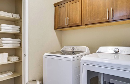 Biggs Field House | Cozy 4-bedroom house in El Paso near Oasis water park and Ft. Bliss