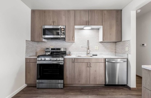 Rockford House | Cozy 4-Bedroom Ranch ideal for extended stays