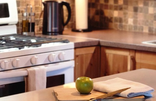 Okanagan-Similkameen House | Cozy 4-Season Riverfront Cabin Near Manning Park – Sleeps 10 with Private Beach