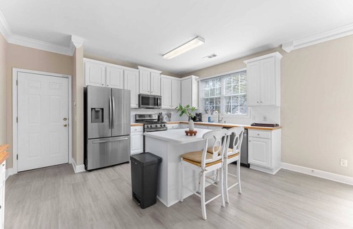Alpharetta House | Cozy 4B2.5B｜Fenced Backyard for Pets｜Perfect for Family｜Month2Month #41889