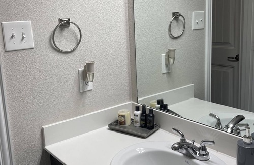 Dallas House | Cozy 4BDR house 15 min from downtown Dallas