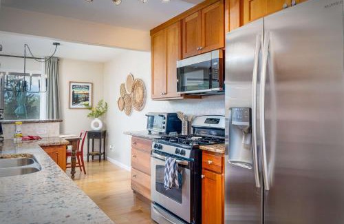 Harbor Springs House | Cozy 4BR Condo - Pool Access Near Ski & Lake