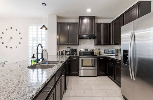 Austin House | Cozy 4BR House Close to Cota DT w Fast Wifi