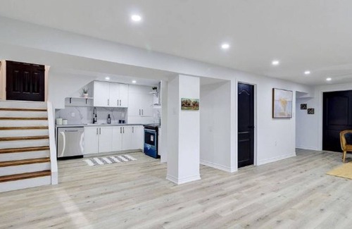 Hamilton House | Cozy 5 bedroom close to trails & mountain scenery