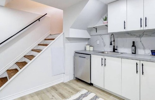 Hamilton House | Cozy 5 bedroom close to trails & mountain scenery