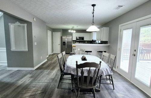 Buford House | Cozy 5-bedroom Home with Spacious Deck
