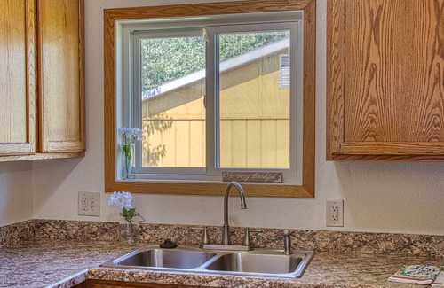 Gillette House | Cozy 5bdrm Haven in the Heart of Gillette 5 Min from Downtown- FREE Pool Passes!