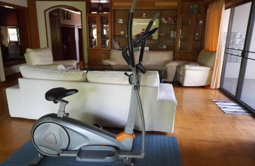 Chang Phueak Villa | Cozy 5bedrooms villa w/ pool in city of Chiangmai