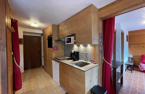 Crest-Voland Apartment | Cozy 6-Person Apartment Near Ski Lifts and Shops