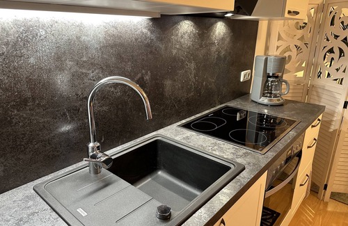 Ostorf Apartment | Cozy 60m² old town quarter close to the city and lake