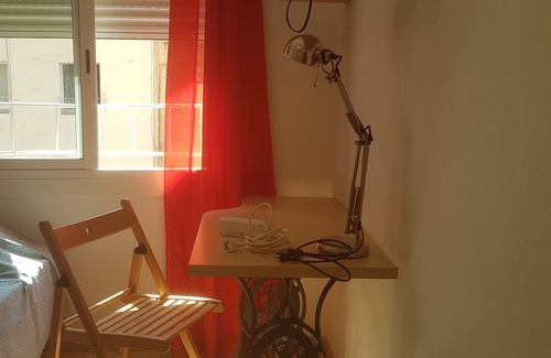 Collblanc y La Torrassa Apartment | Cozy and quiet apartment very bright, very close to the metro line 1.