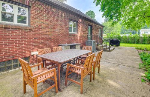 Chesterton House | Cozy Abode about 3 Mi to Indiana Dunes Natl Park