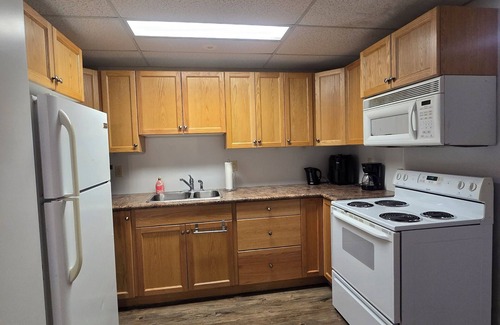 Central Alberta Apartment | Cozy acreage in the country! Come relax and unwind.