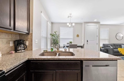 Georgetown House | Cozy & Affordable 3BR Townhouse with a Private Yard in East Georgetown!