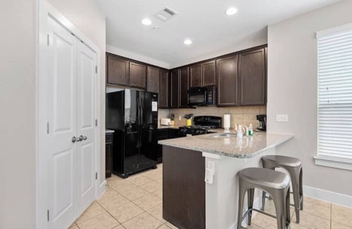 Georgetown House | Cozy & Affordable 3BR Townhouse with a Private Yard in East Georgetown!