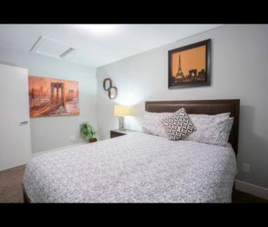 Southwest Edmonton Villa | Cozy and beautiful 3 bedroom house close to lake