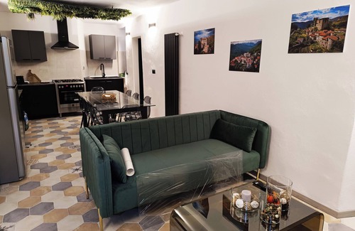 Licciana Nardi Apartment | Cozy and charming medieval tower in Tuscany in strategic locations.