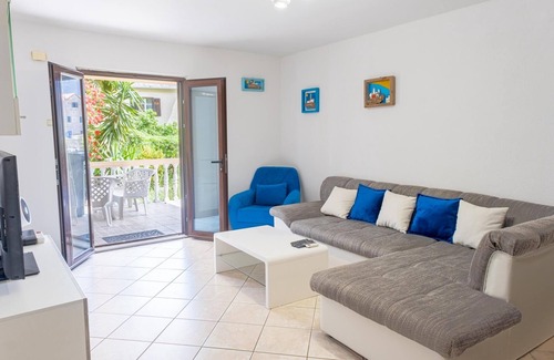 Donji Stoliv Apartment | Cozy and Chic Vacation Flat near Sea in Montenegro