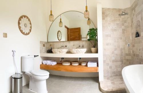 By Pass Ngurah Rai House | Cozy and Chic Villa with Private Pool at Balangan