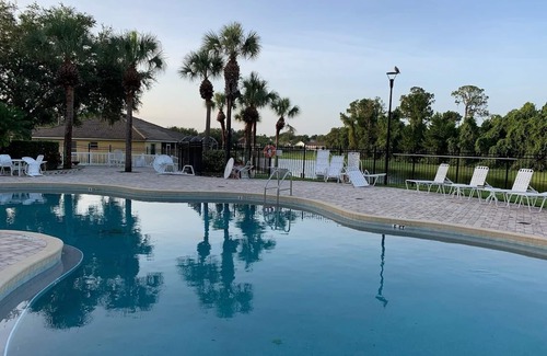 Haines City Condo | Cozy and Clean Condo Lake Marion Golf Resort