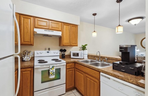 Gainesville House | Cozy and Clean Getaway - Close to UF, Downtown and Midtown!