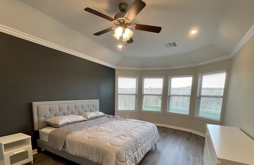 Katy House | Cozy and clean space