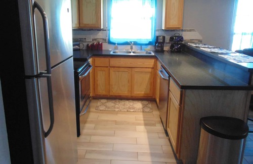 South Padre Island Condo | Cozy and comfortable Mid-Island Condo with "Keyless" Entry and Free WiFi