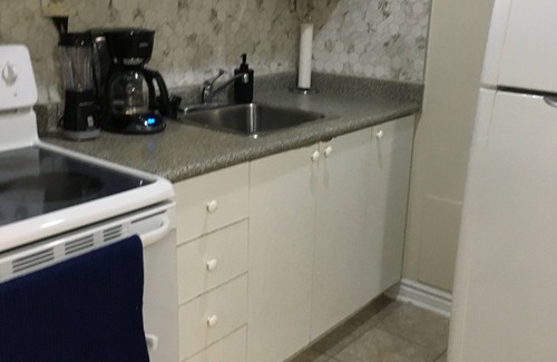 Churchill Meadows House | Cozy and comfortable basement apartment with separate entrance and car parking