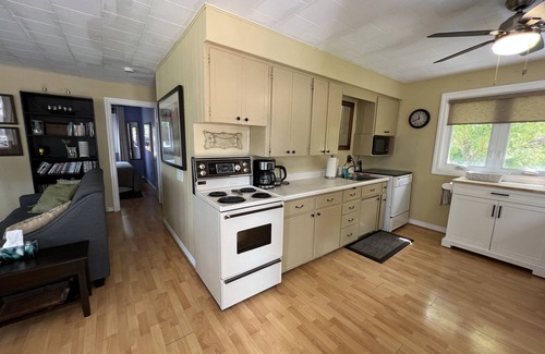 Bluewater House | Cozy and comfortable 3-bedroom getaway