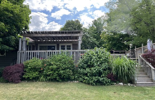 Bluewater House | Cozy and comfortable 3-bedroom getaway