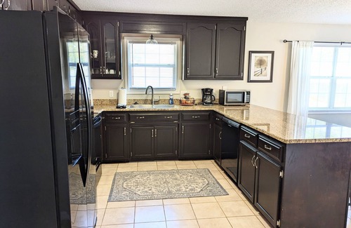 Enterprise House | Cozy and comfy home within minutes of everything in Enterprise!