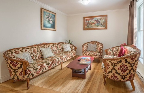 Sainte-Marie Apartment | Cozy and Comfy Private BR in Montreal