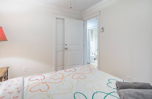 Sainte-Marie Apartment | Cozy and Comfy Private BR in Montreal