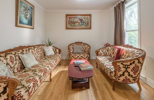 Sainte-Marie Apartment | Cozy and Comfy Private BR in Montreal