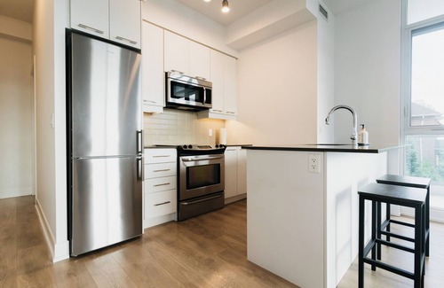 Richmond Hill Condo | Cozy and contemporary suite - Easy access to everything