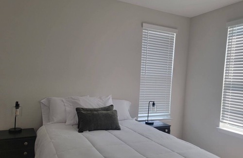 Longwood Apartment | Cozy and Convenient sleeps 4