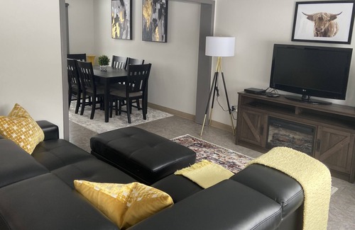 Kincardine House | Cozy and conveniently located 3 bedroom home w/ large private yard