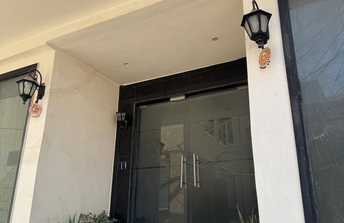 DLF Phase 3 Apartment | Cozy and Elegant One Bedroom Private Space