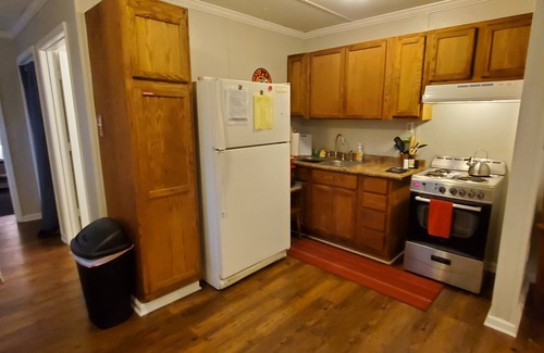 West Monroe House | Cozy and In the Middle of it all 2br/1ba - Extended Stay!